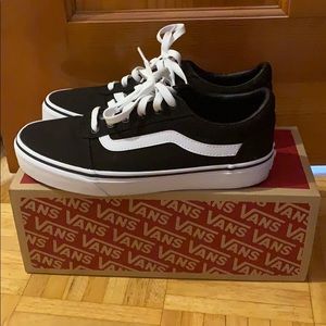 Black/White Vans